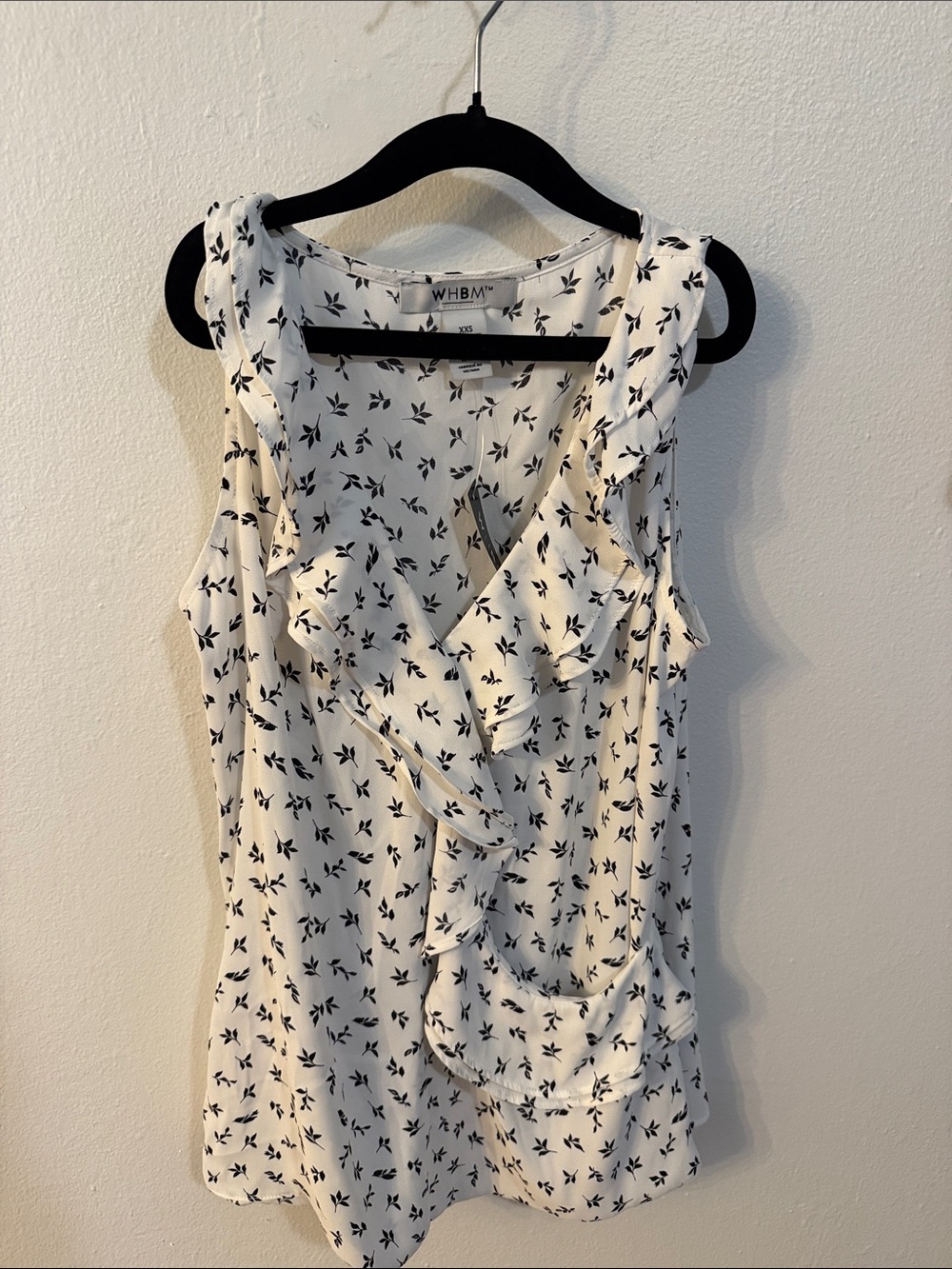 White House Black Market White Floral Ruffle Sleeveless Top